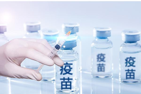 我國新冠疫苗累計接種近24億劑次，專家回應(yīng)熱點問題